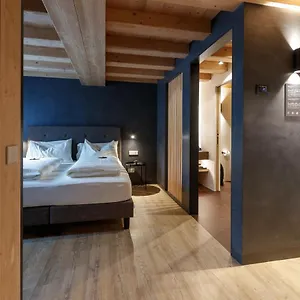 https://villa-wind-genf-with-spa.it-lombardy.com
